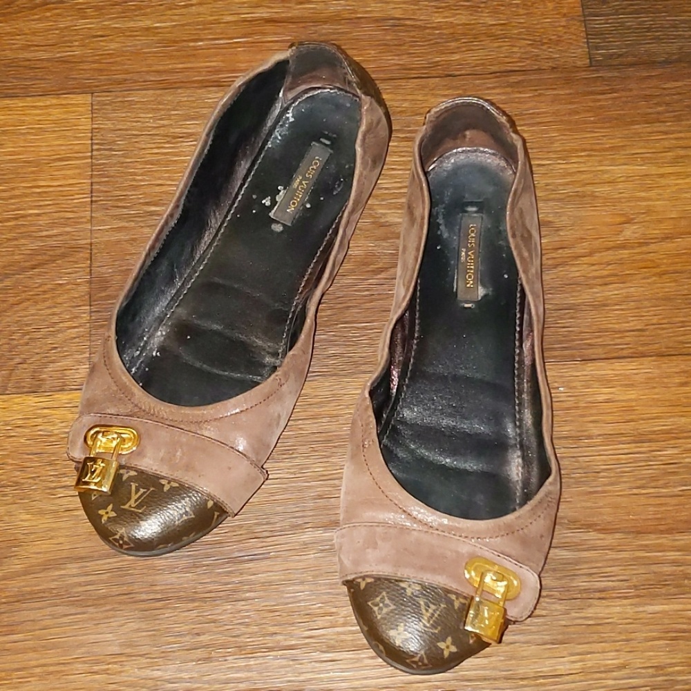 Louis Vuitton ballet flats LV monogram with lock 9
